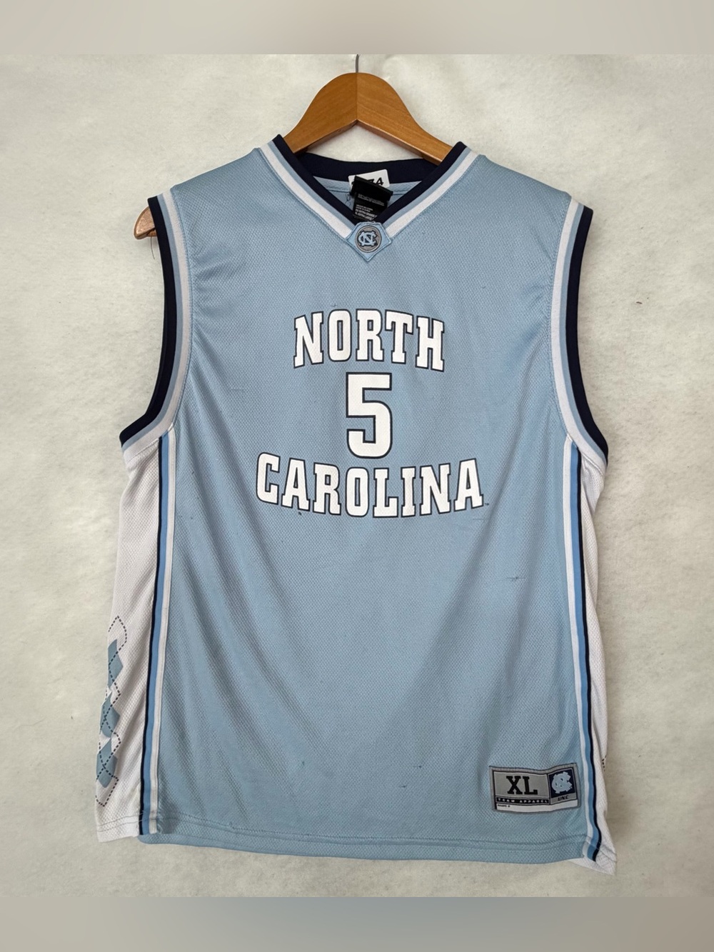 University Of North Carolina Tar Heels Basketball Jersey, 212 NYC Youth XL 8674